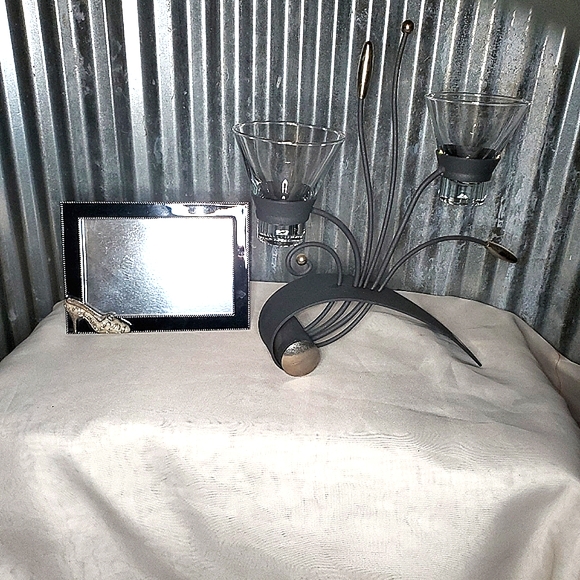 Vintage Black Metal Art Candle Holder & Black Enameled Frame - Picture 3 of 16